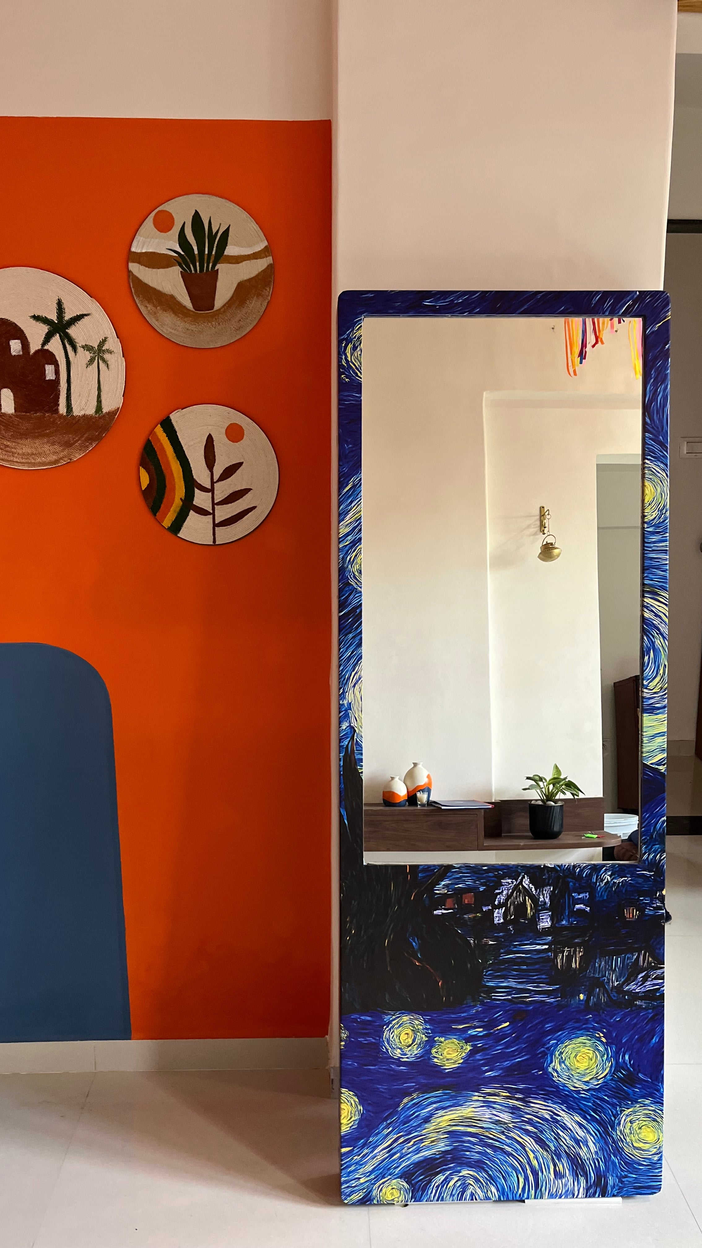 AYNA - Wall Mirror With Van Goh Inspired Frame